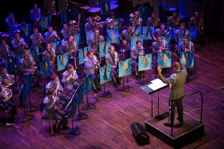 Kauneimmat virret - Varusmiessoittokunnan konsertti Kauneimmat virret - Varusmiessoittokunnan konsertti