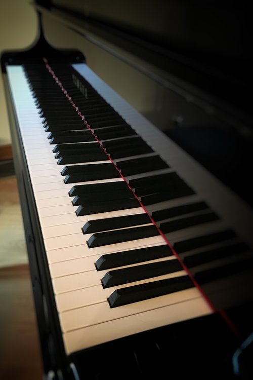 Pianokonsertti, Leena Suhonen ja Harri Saarinen Pianokonsertti, Leena Suhonen ja Harri Saarinen