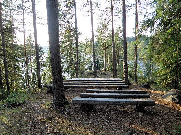 Kalliopirtin leirikirkko