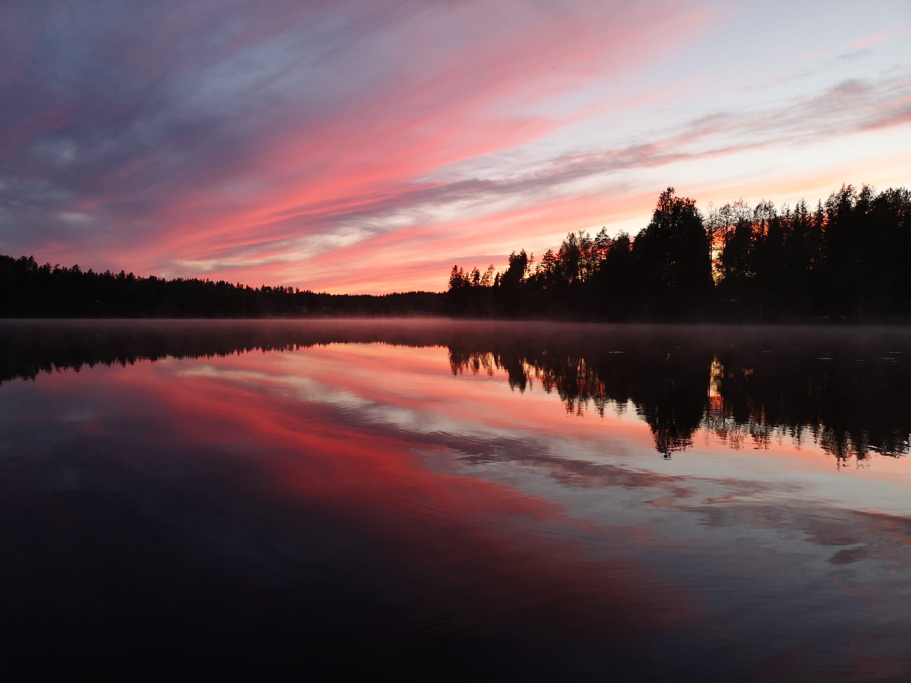 Kuva Kallipirtin rannasta auringonlaskun aikaan