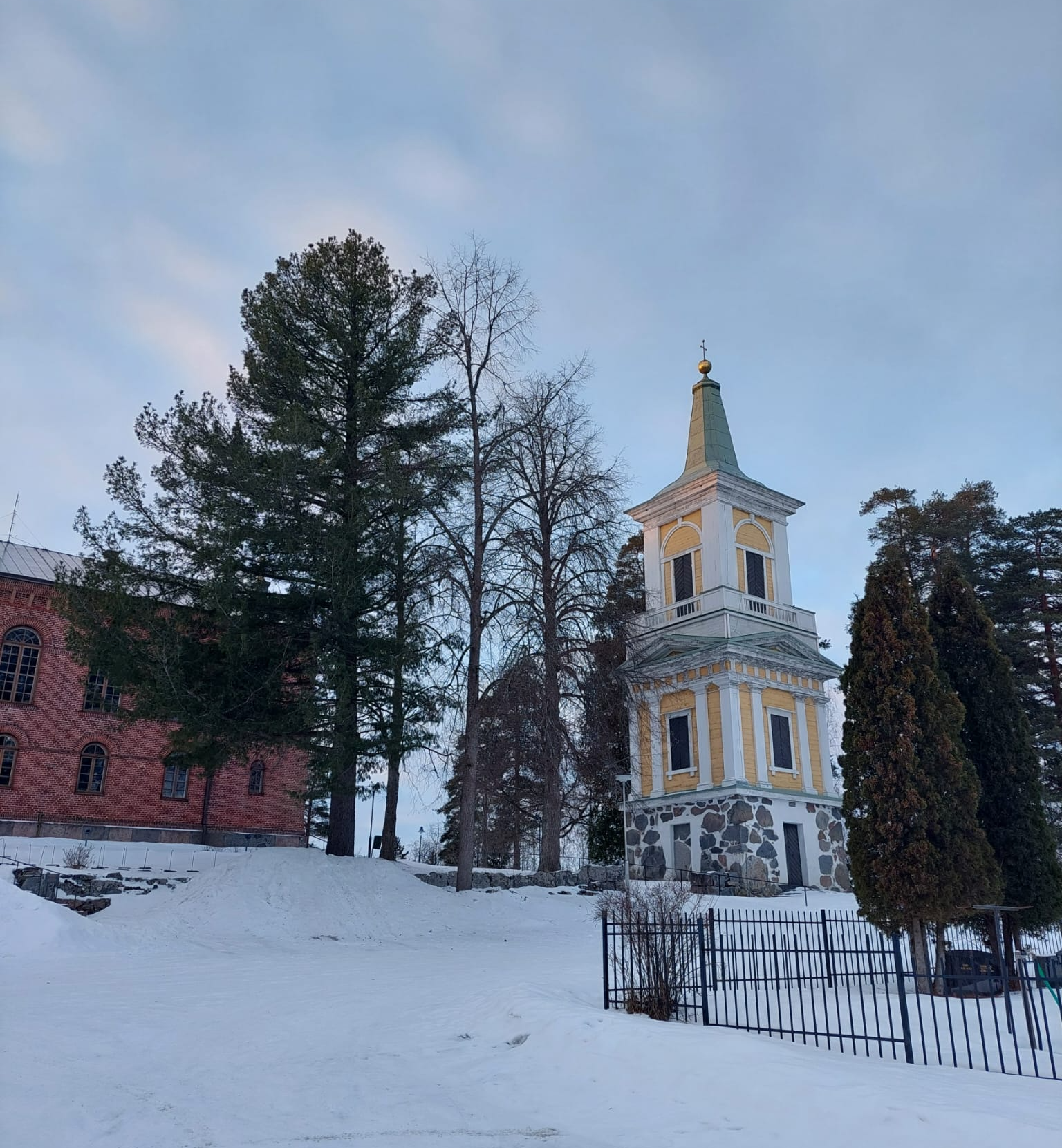 Hämeenkosken kirkko ja kellotorni